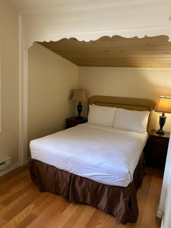 Carmel Resort Inn image 16